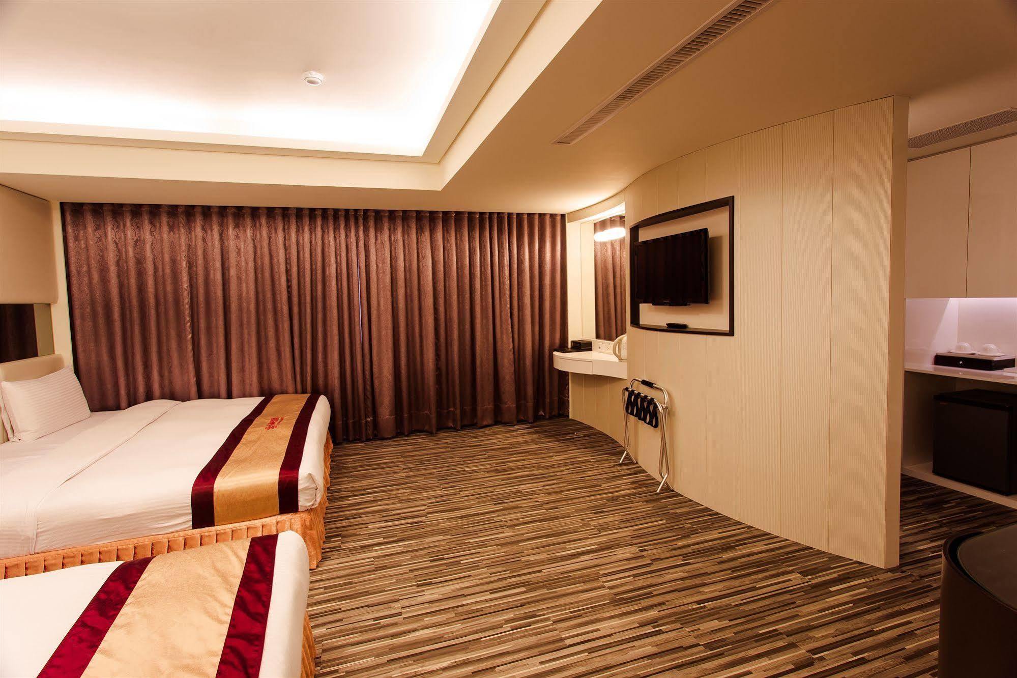Harmonious Hotel Kaohsiung Exterior photo